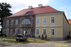 2007-Sanierung-Gutshof-Sieversdorf-Denkmalgeschuetzte-Fassade
